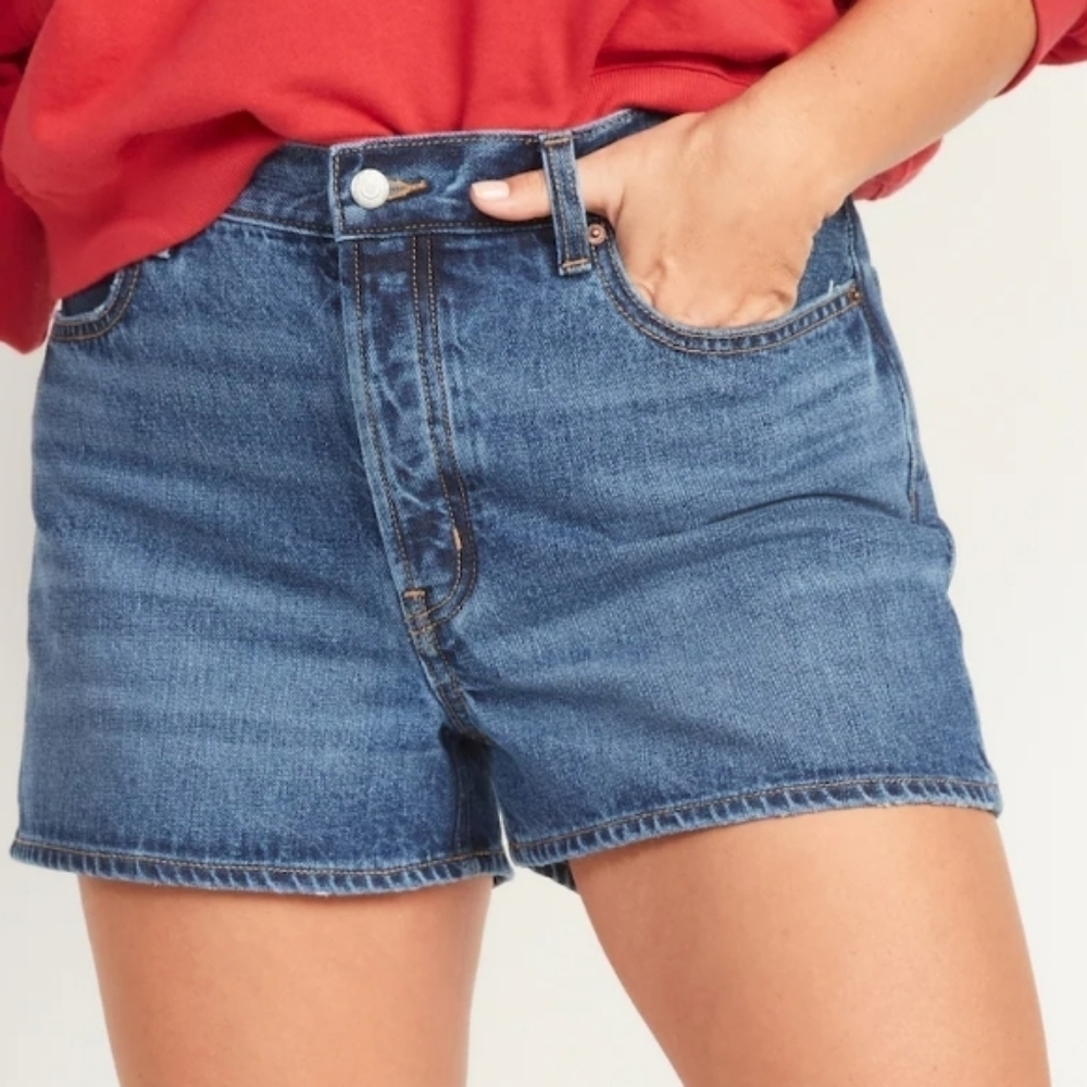 NEW! OLD NAVY High Rise Slouchy Straight Denim Jean Shorts 18. - Picture 1 of 8